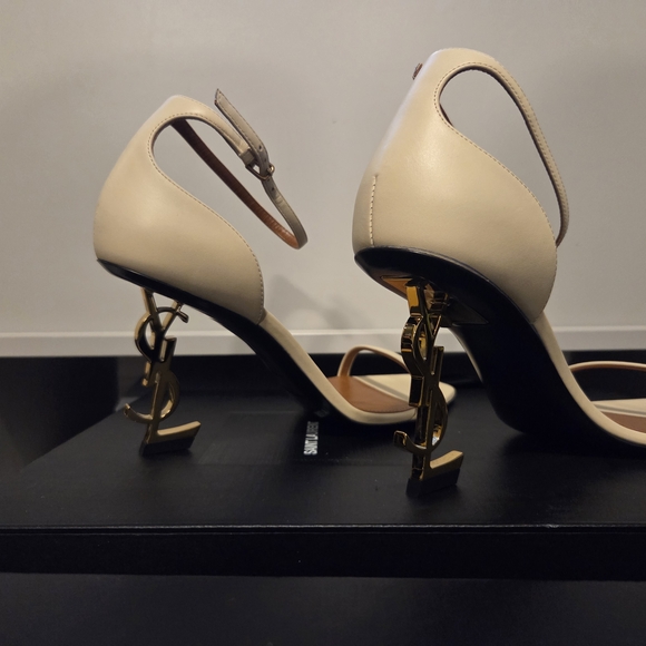 Saint Laurent Cream Heels with Gold Logo Heel - Picture 2 of 6